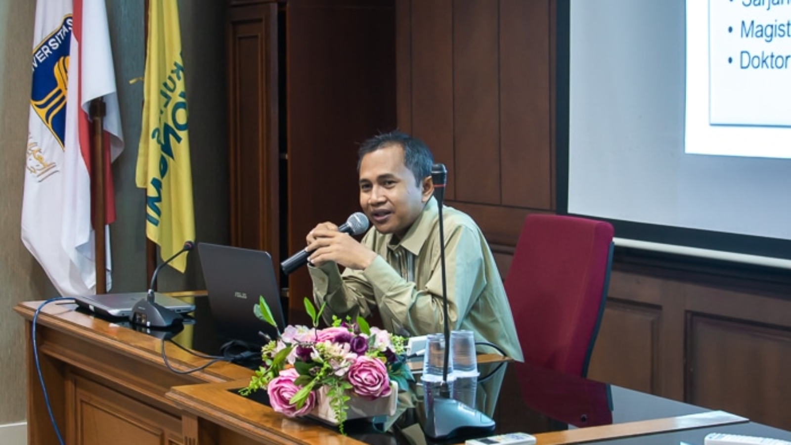 Pengembangan Kurikulum Akuntansi Syariah