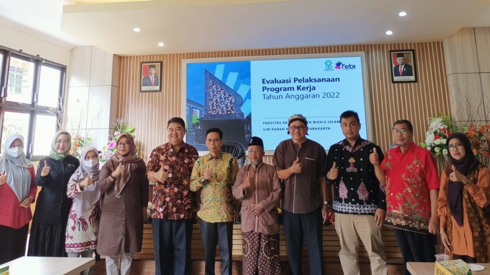rapat-evaluasi-kinerja-1