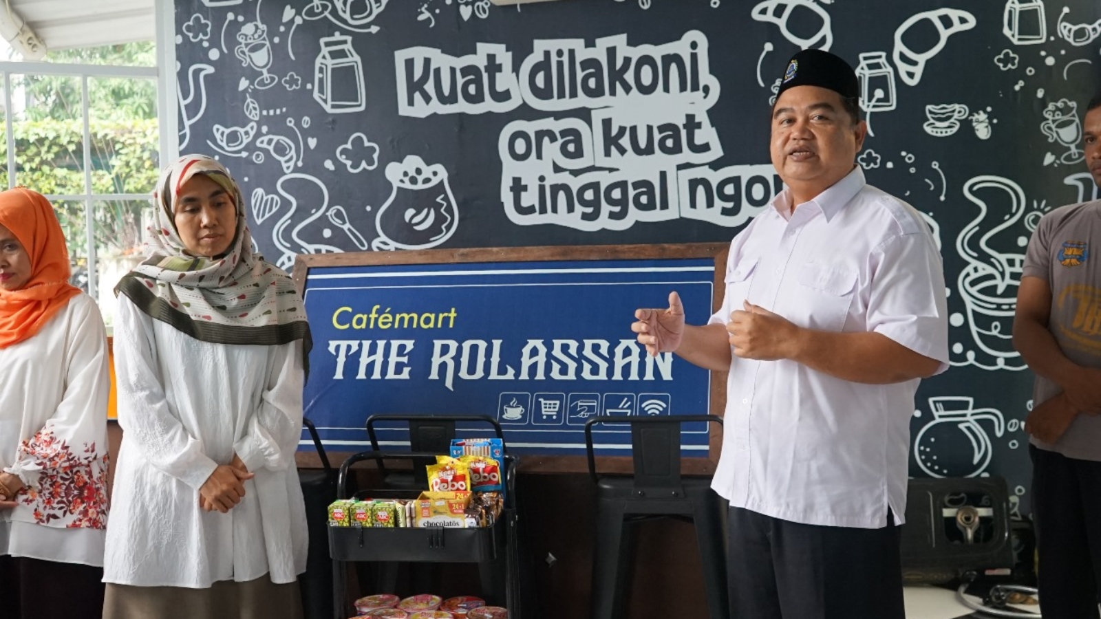 cafemart-rollasan-febi-uin-surakarta