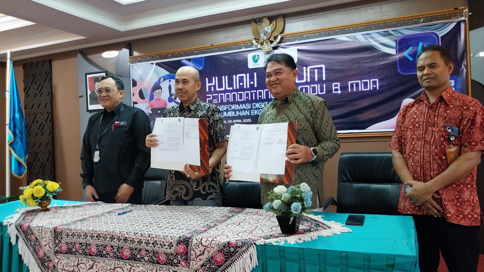 Penandatanganan kerja sama FEBI UIN Surakarta dan Polnes Samarinda untuk mendukung program bisnis digital dan pertukaran mahasiswa