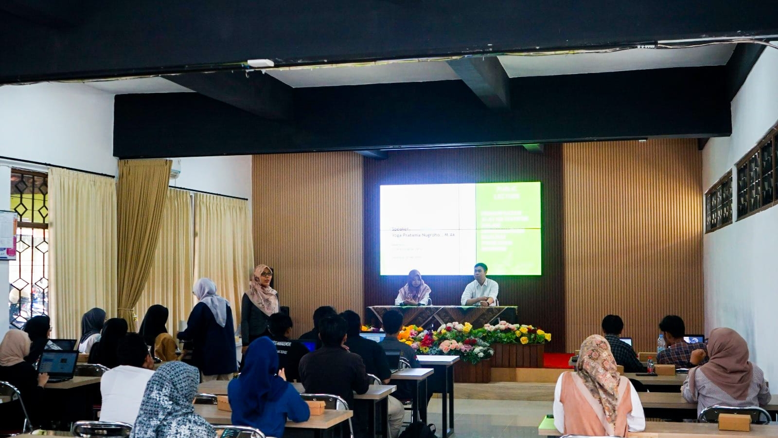 FEBI Hadirkan Pakar dalam Public Lecture Inspiratif Guna Dorong Riset Ekonomi Berkualitas