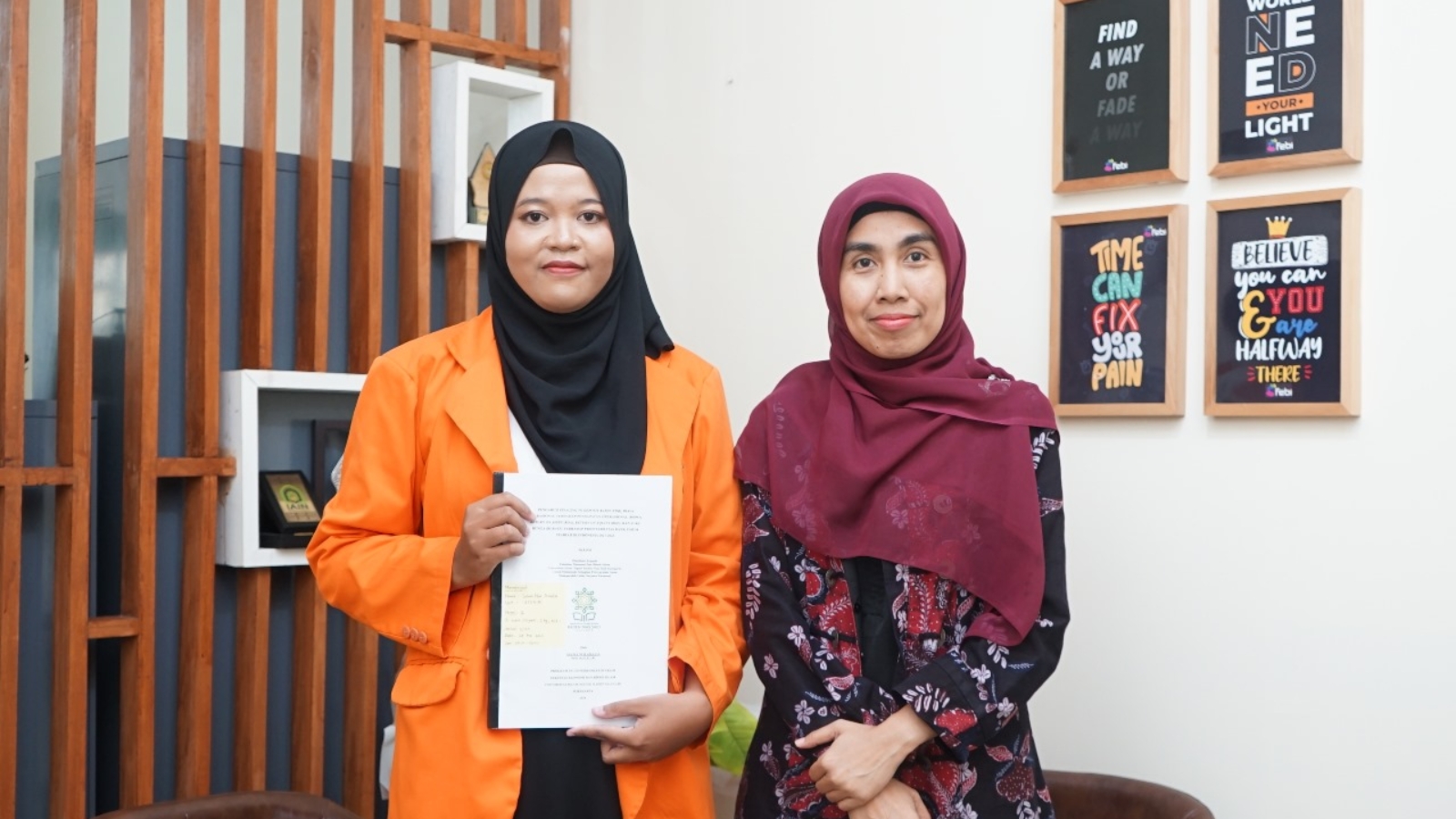 Animator asal Karanganyar, Salma Nur Amalia, berhasil lulus munaqosyah di semester 14 FEBI UIN Raden Mas Said. Meski sibuk freelance sebagai animator sejak semester 8, ia tetap menyelesaikan studi dengan penuh semangat. Baca kisah harunya di sini!