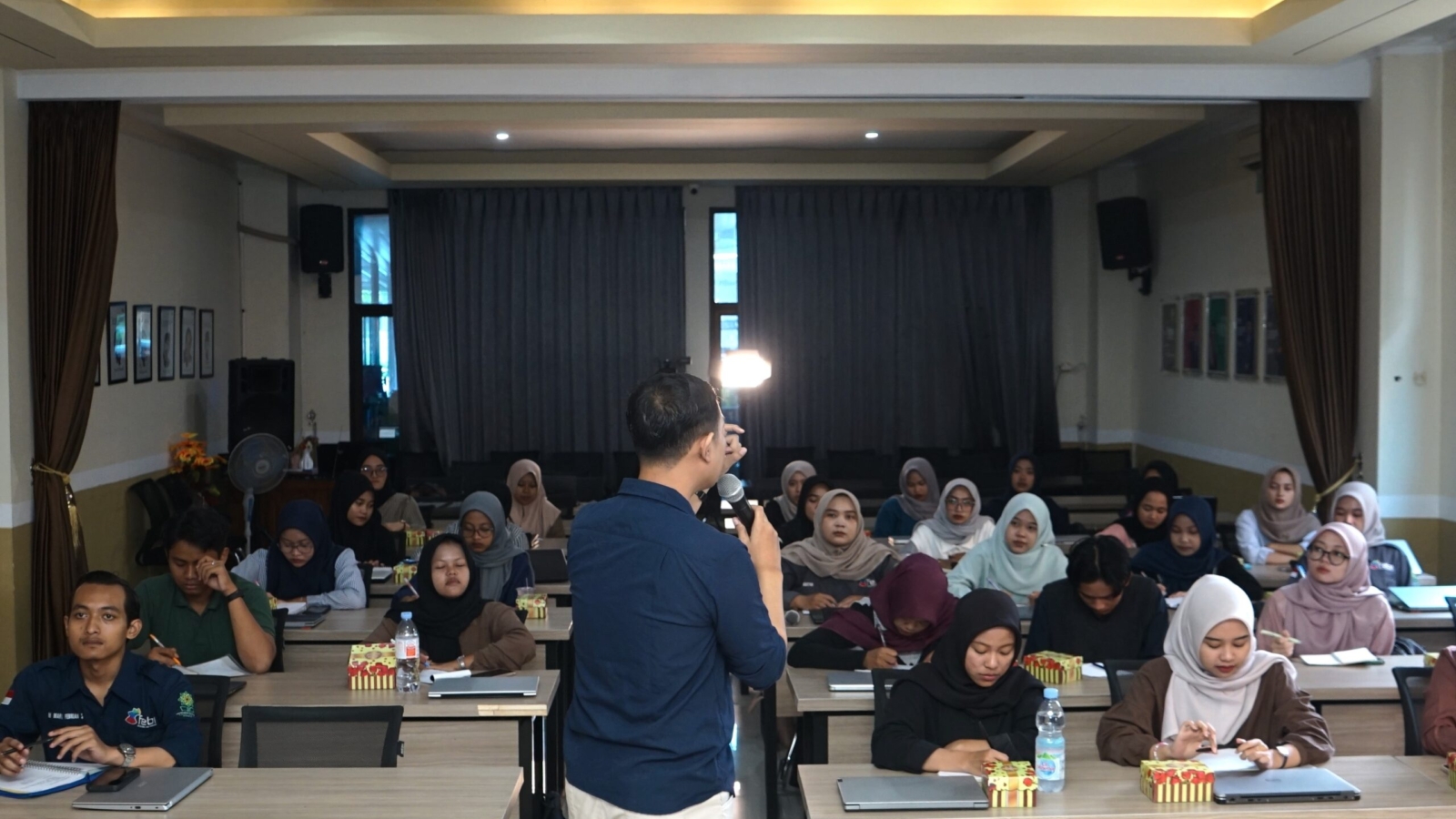FEBI Bangun Komitmen Tingkatkan Mutu Penelitian Mahasiswa Lewat Workshop Metodologi Kuantitatif