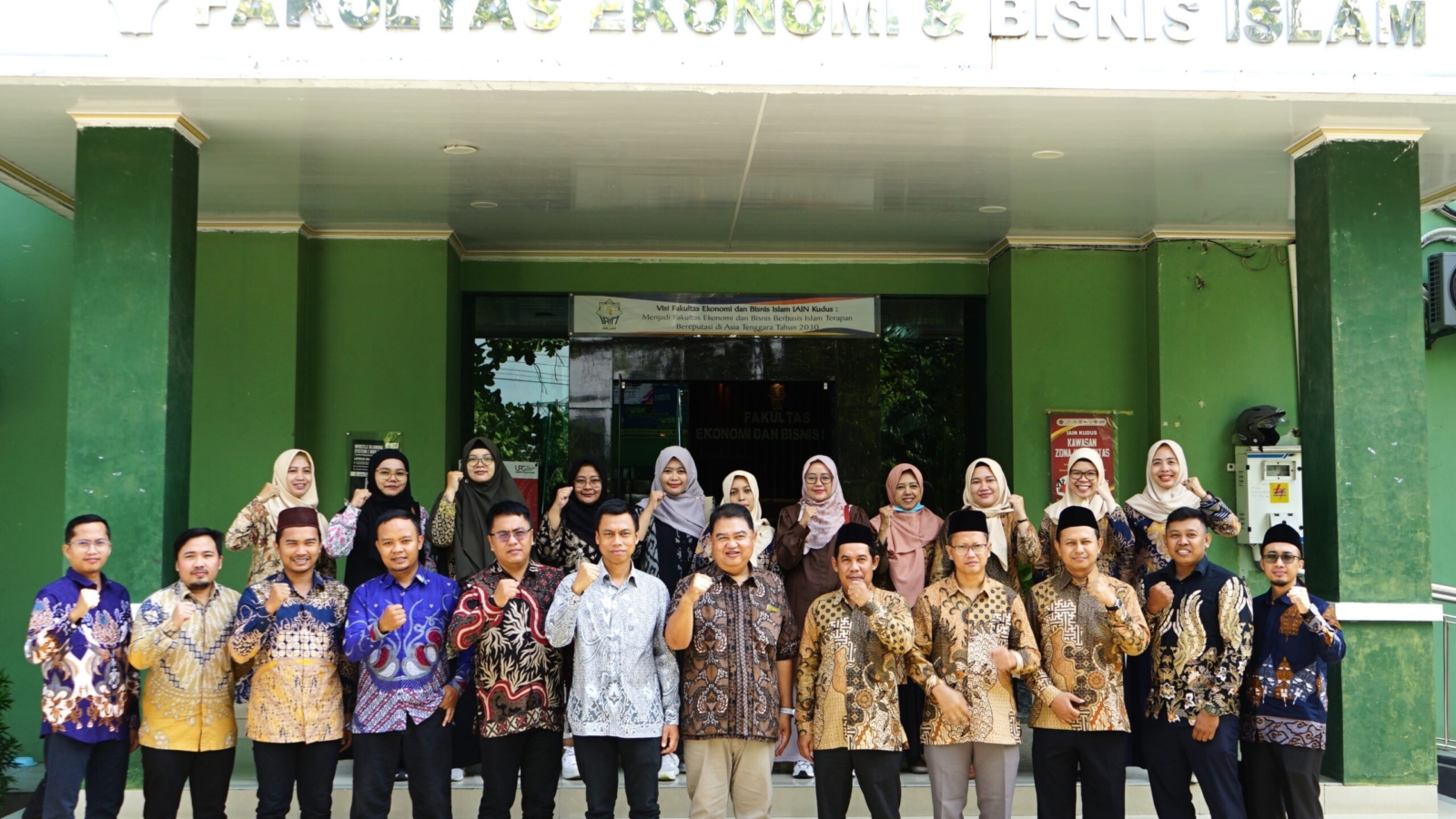 Bangun Komitmen Raih Akreditasi Unggul Lewat Benchmarking Strategis Bersama FEBI UIN Sunan Kudus