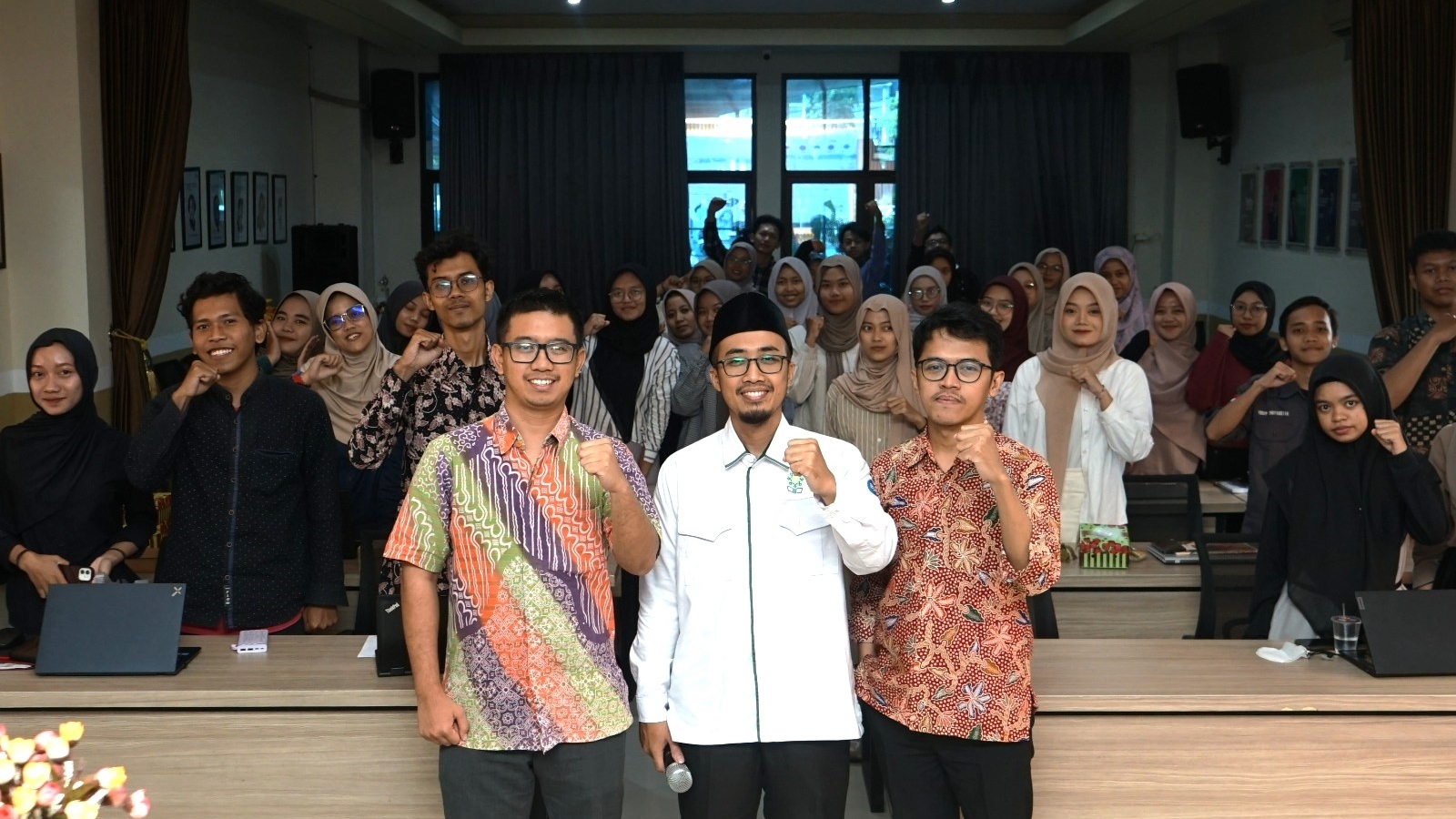 FEBI Selenggarakan An Inspiring Workshop Bertema SmartPLS untuk Tingkatkan Kualitas Riset Mahasiswa