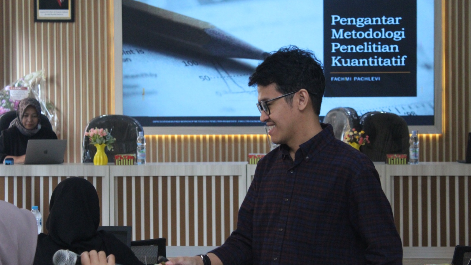 Mahasiswa FEBI Dibekali Dasar Penelitian Kuantitatif Guna Tingkatkan Skill Riset Mahasiswa