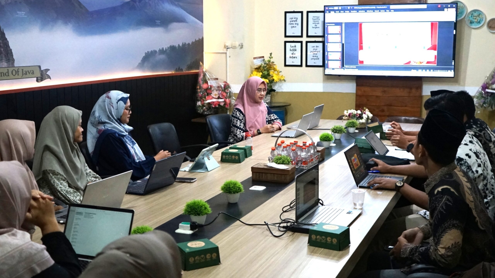 Sosialisasi Visi dan Metode Pembelajaran: Langkah Awal Dosen Baru FEBI
