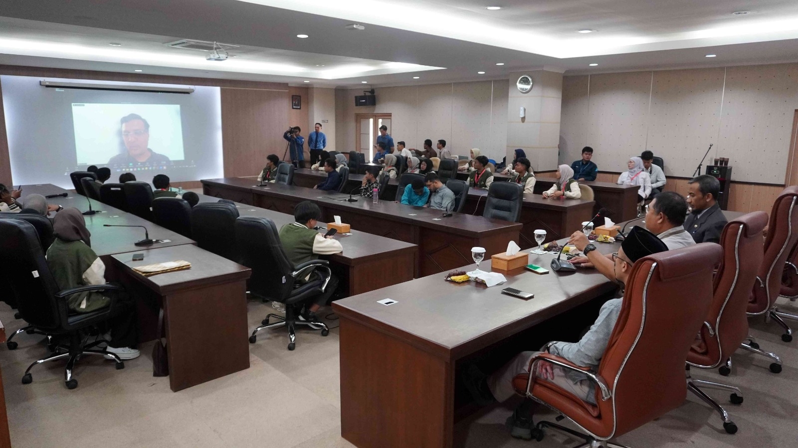 Dr. Asif Siddiqui dari Curtin University Hadir di Youth Eco-Culture Camp 2025: 10 Negara Bahas Circular Economy dan Perdamaian Dunia