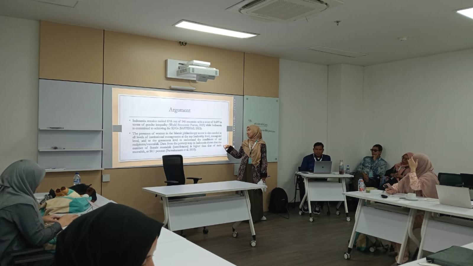 indah-piliyanti-aicis+-febi-uin-surakarta