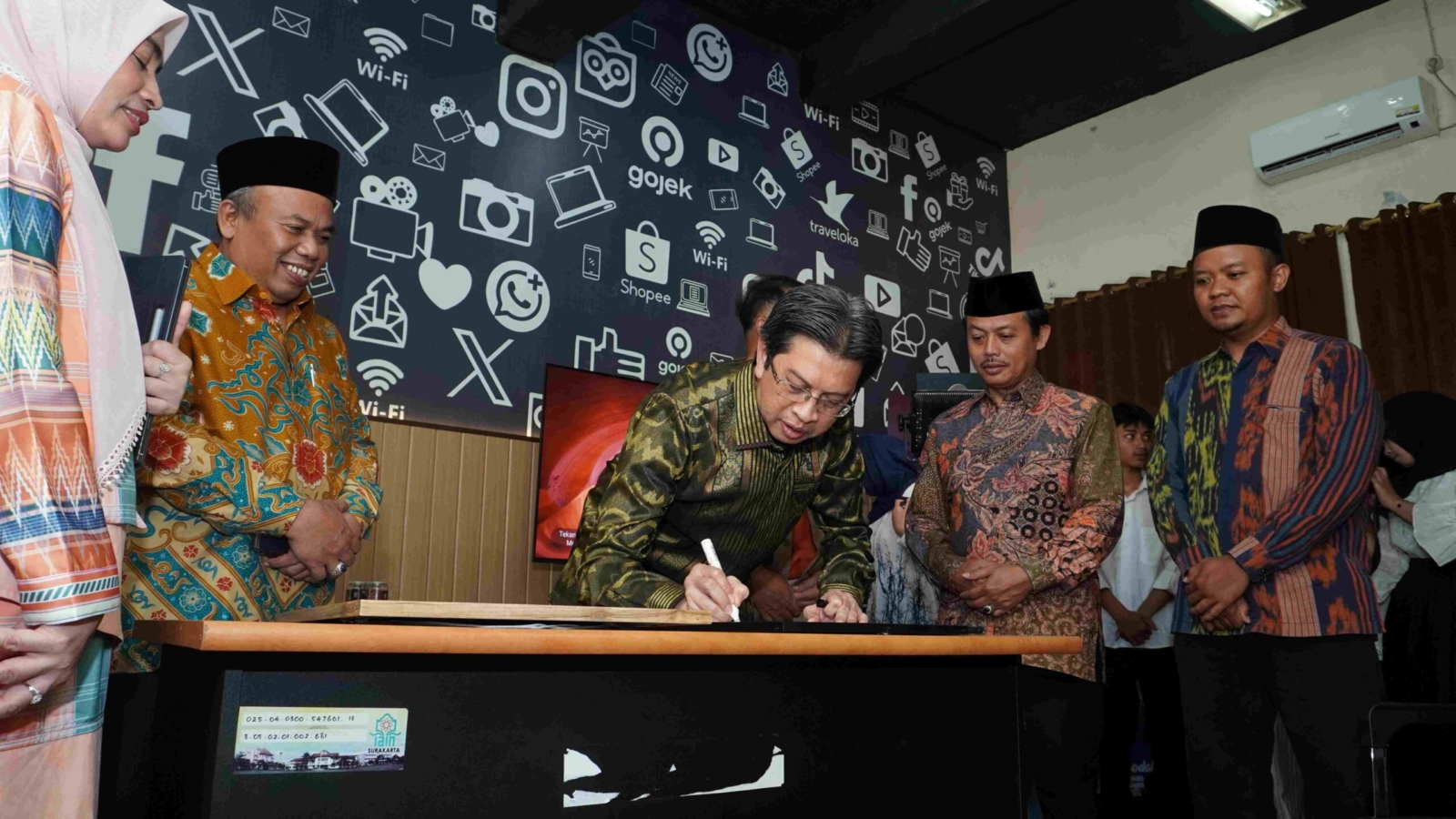 BARU 4