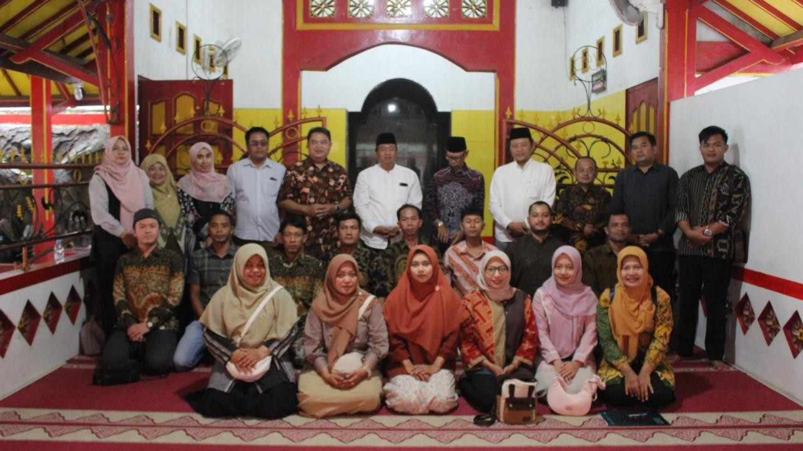 Kunjungan FEBI UIN Surakarta ke Ponpes Annashiiha