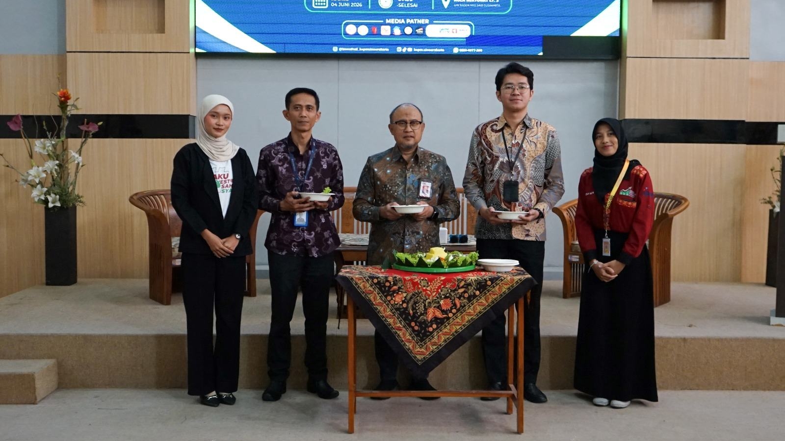 sukses-gelar-seminar-nasional-milad-kspm-ke-11-febi-uin-surakarta-kupas-strategi-investasi-syariah-global (1)