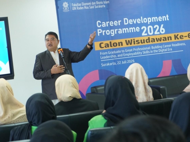 Pesan Dekan kepada 632 Wisudawan FEBI UIN Surakarta